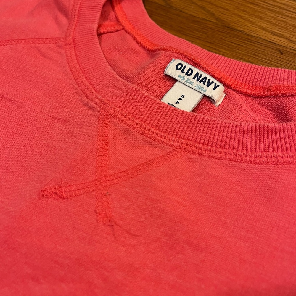 Sweatshirt 🎀 - Picture 2 of 3